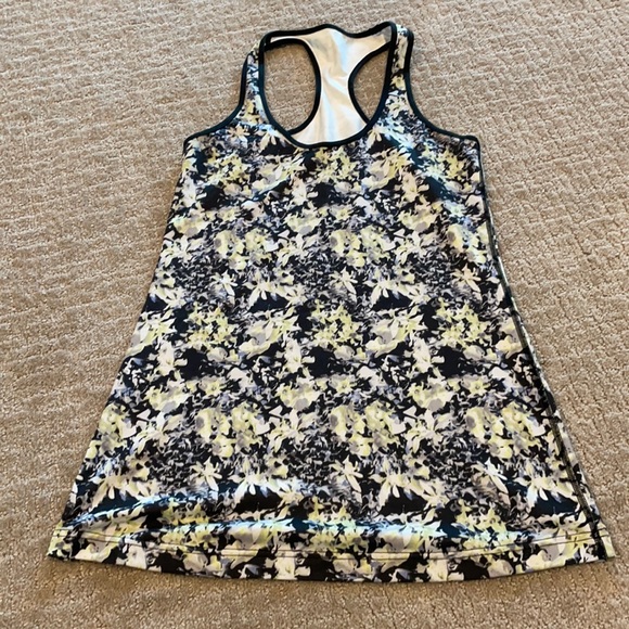 lululemon athletica Tops - Lululemon tank 6/8 black yellow floral